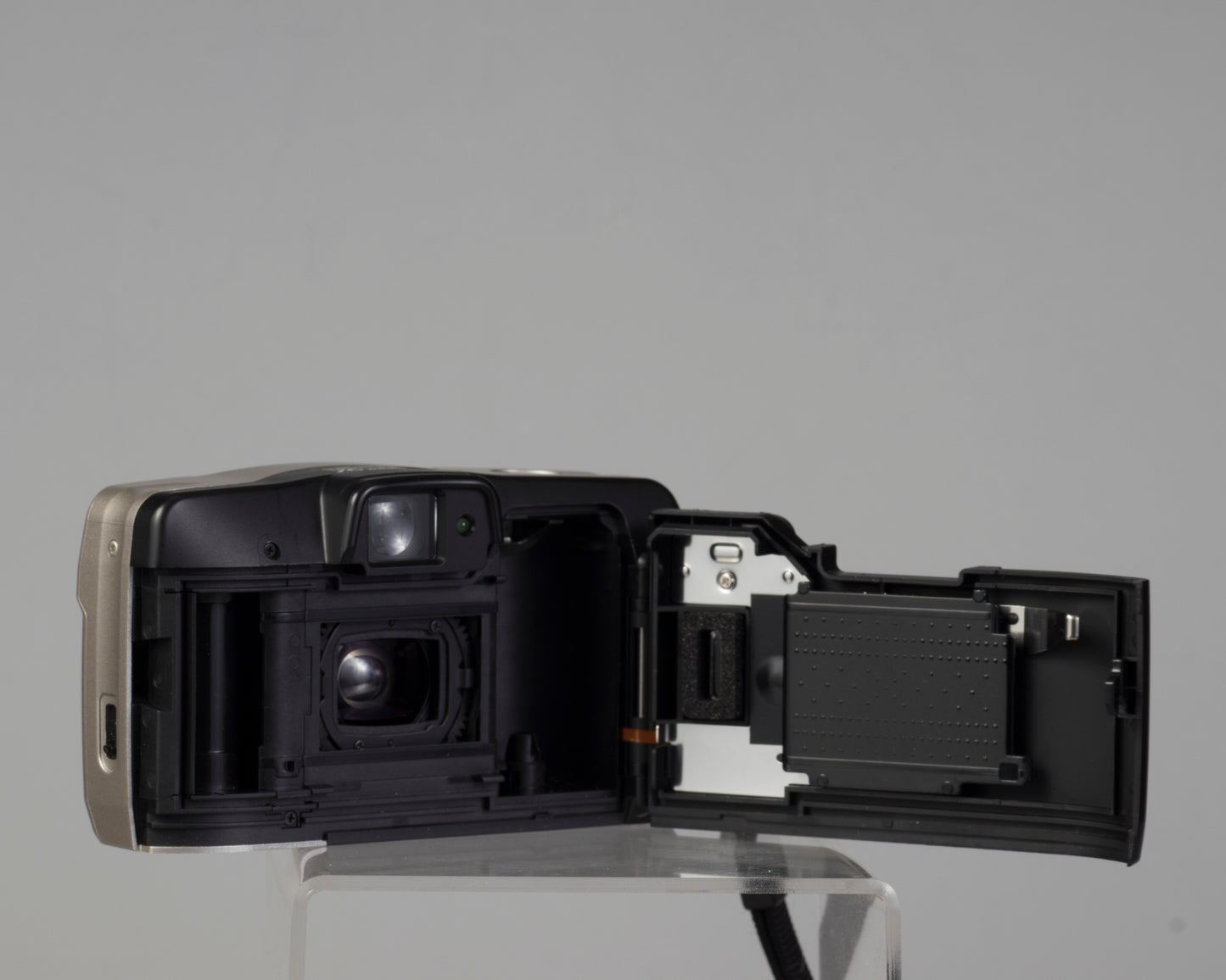 Canon Sure Shot 76 Zoom (back open)