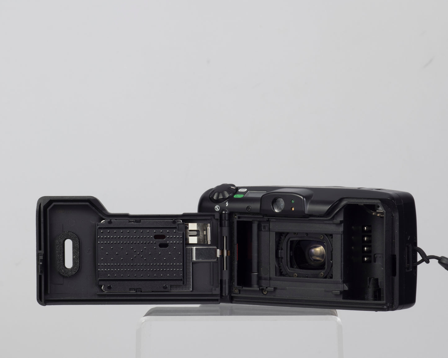 Canon Sure shot 85 Zoom Date camera (serial 2006507)