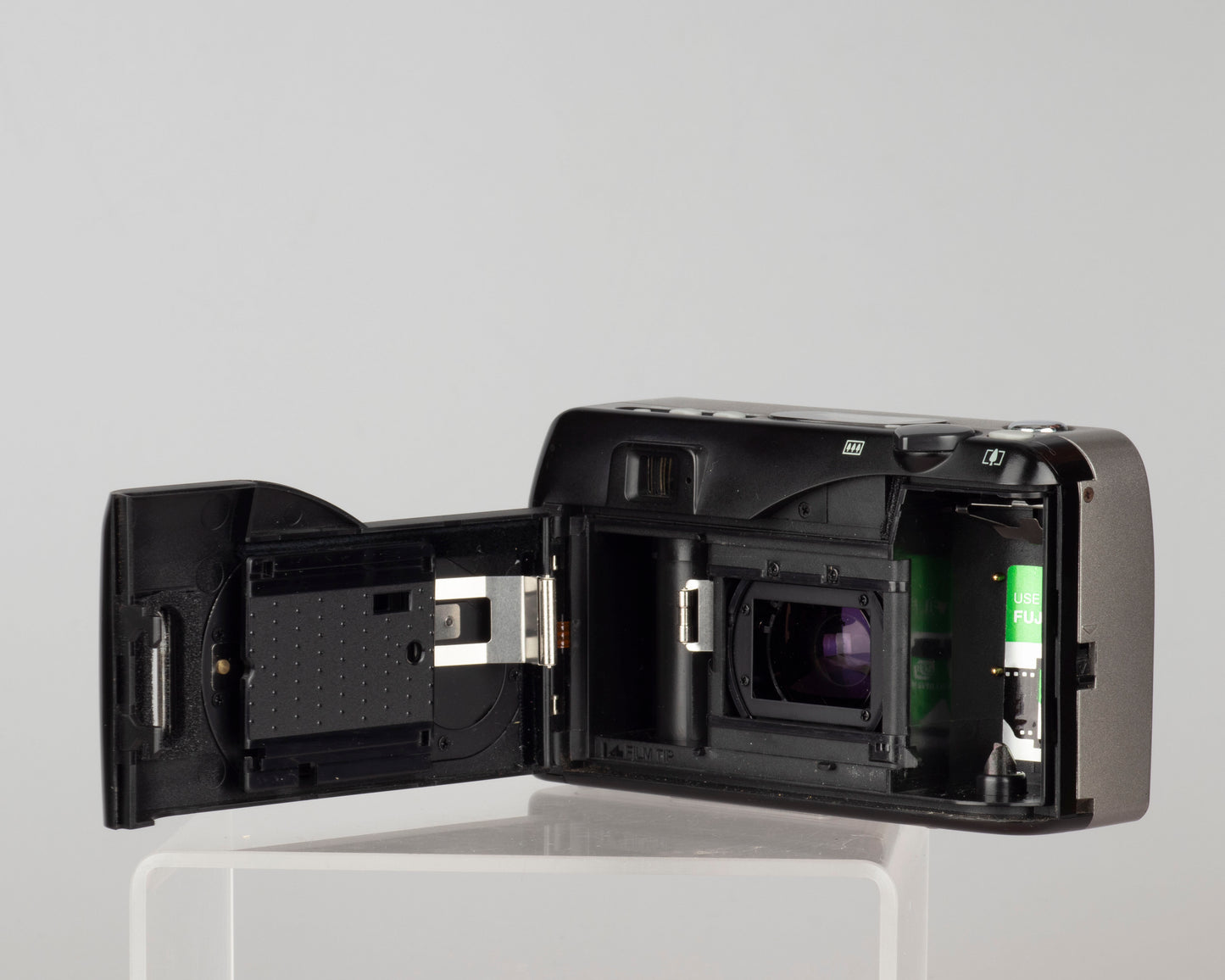 Fujifilm Discovery 700S Zoom Date 35mm camera (serial 4797578)