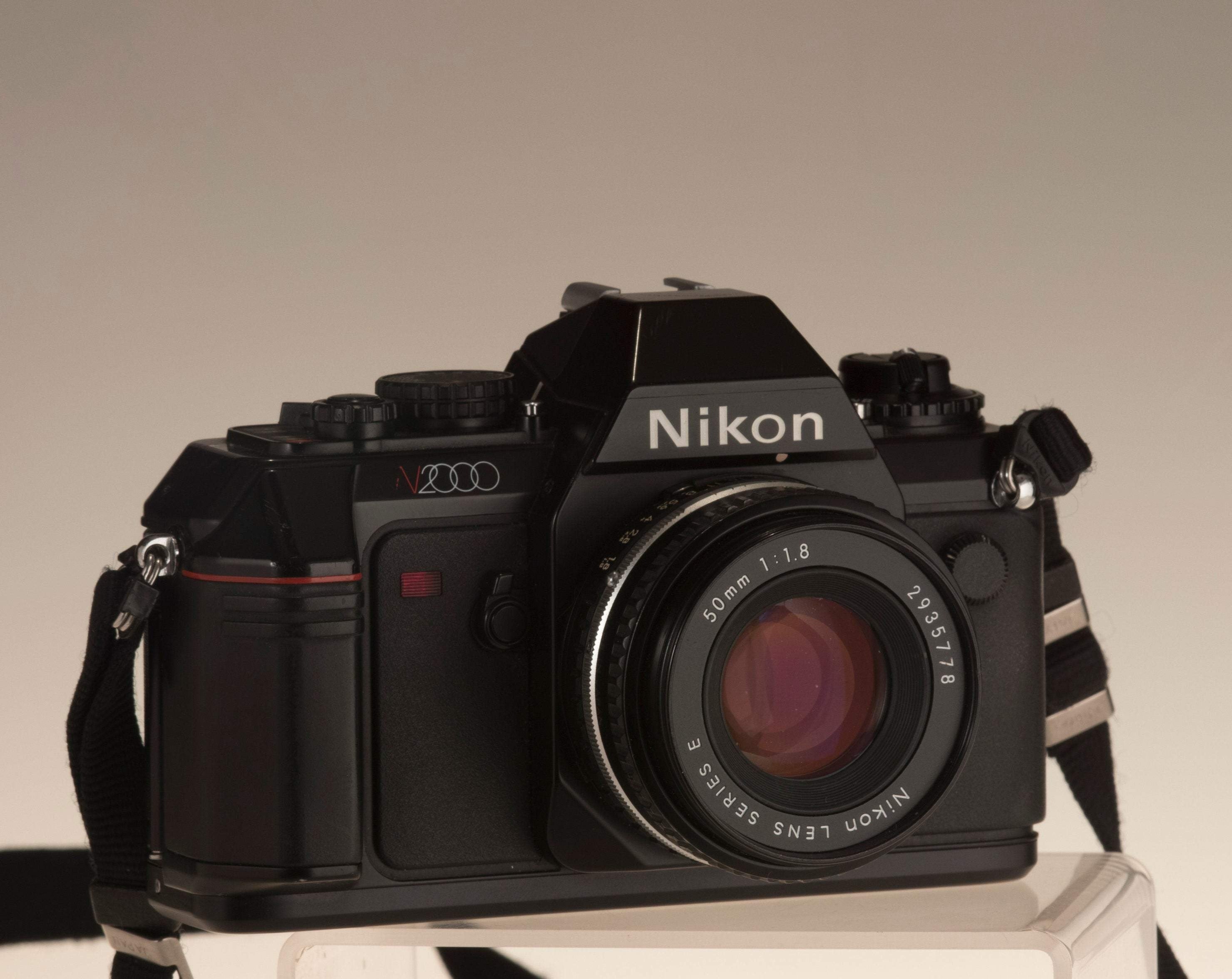 Nikon N2000 35mm film SLR 50mm lens