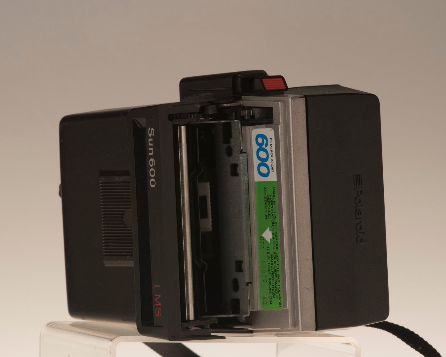 Polaroid Sun 600 LMS instant film camera