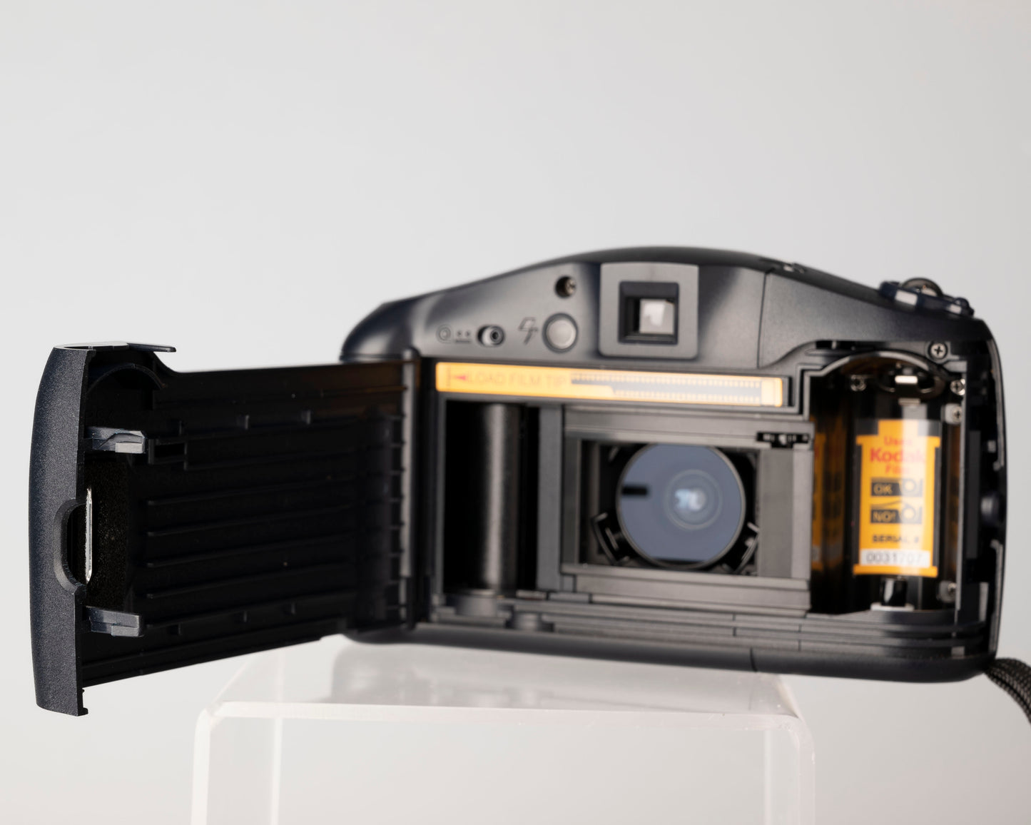 Kodak KB Zoom 35mm camera w/ case