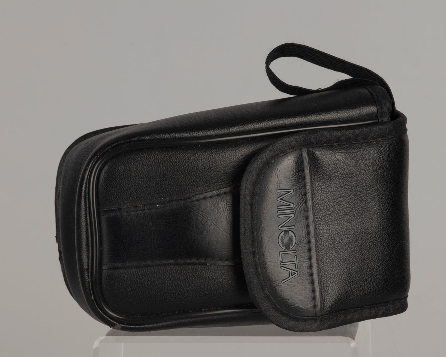 Minolta Riva Zoom 70 Date 35mm camera with case (serial 38921090)