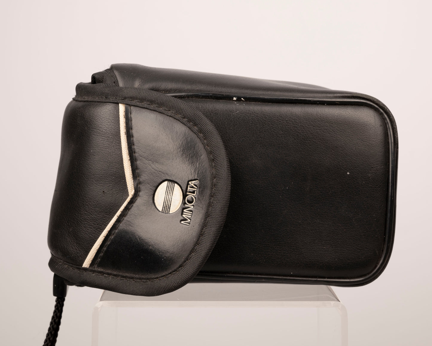 Minolta F10BF 35mm film camera w/ case (serial 33737004)