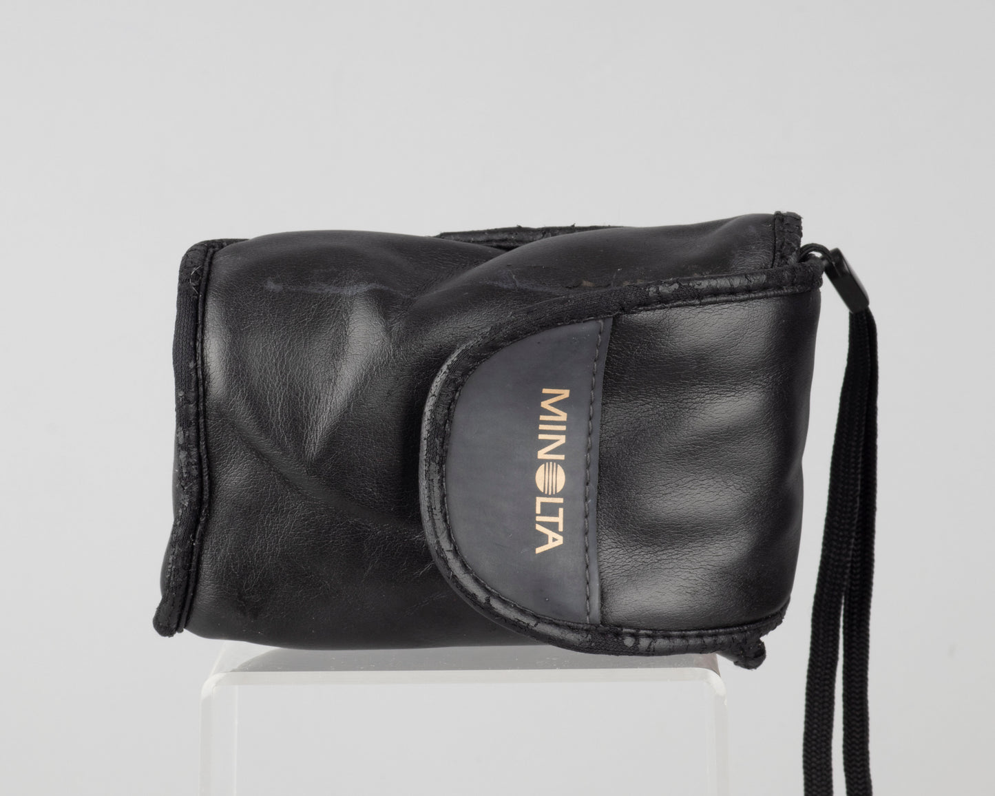 Minolta Freedom Zoom Explorer 35mm camera w/ case (serial 34819101)