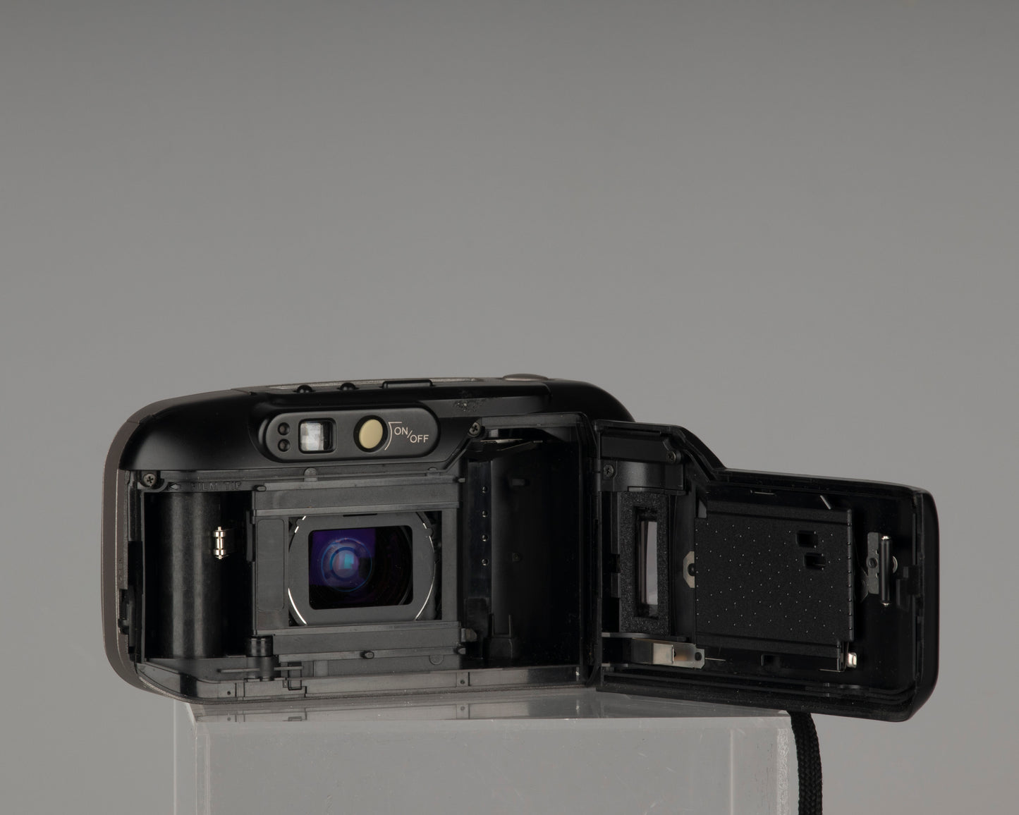 Minolta Riva Zoom 70W 35mm camera