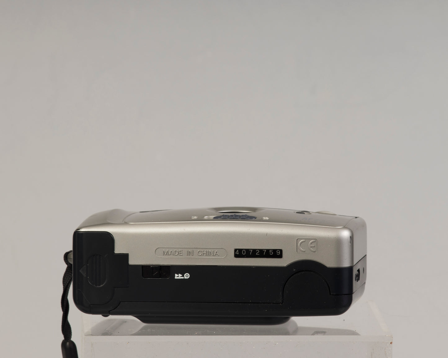 Nikon AF230 35mm film camera (serial 4072759)