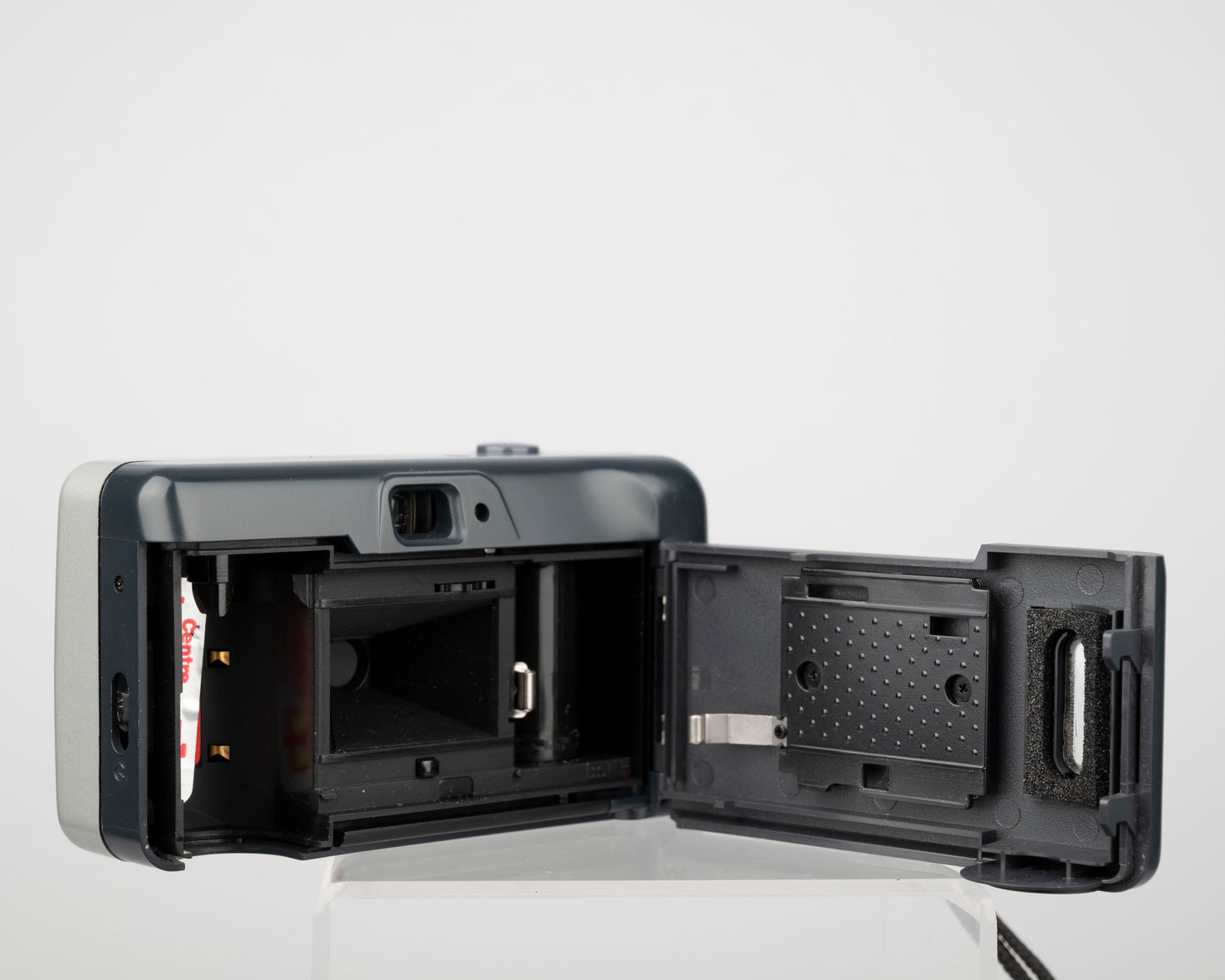 Nikon AF230 35mm film camera w/ original case (serial 5662357)