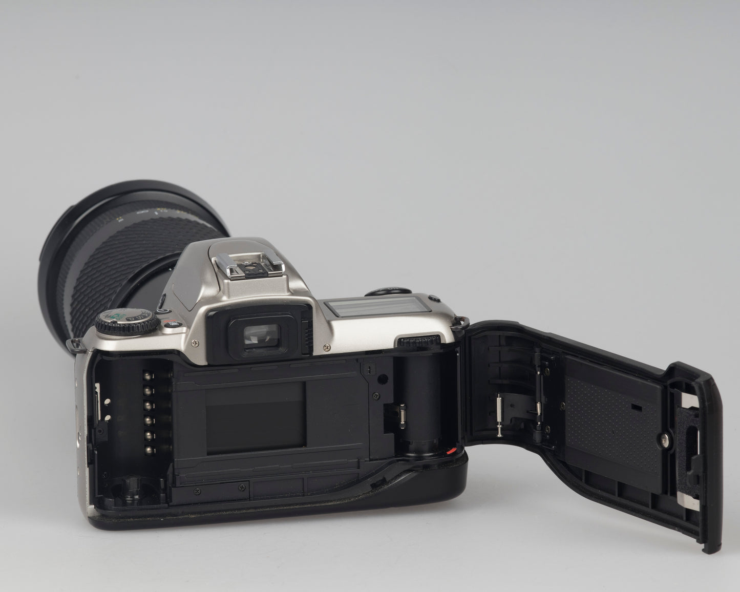 Nikon F65 (aka N65) 35mm film SLR with original box and manual + Tokina AF 28-210mm lens