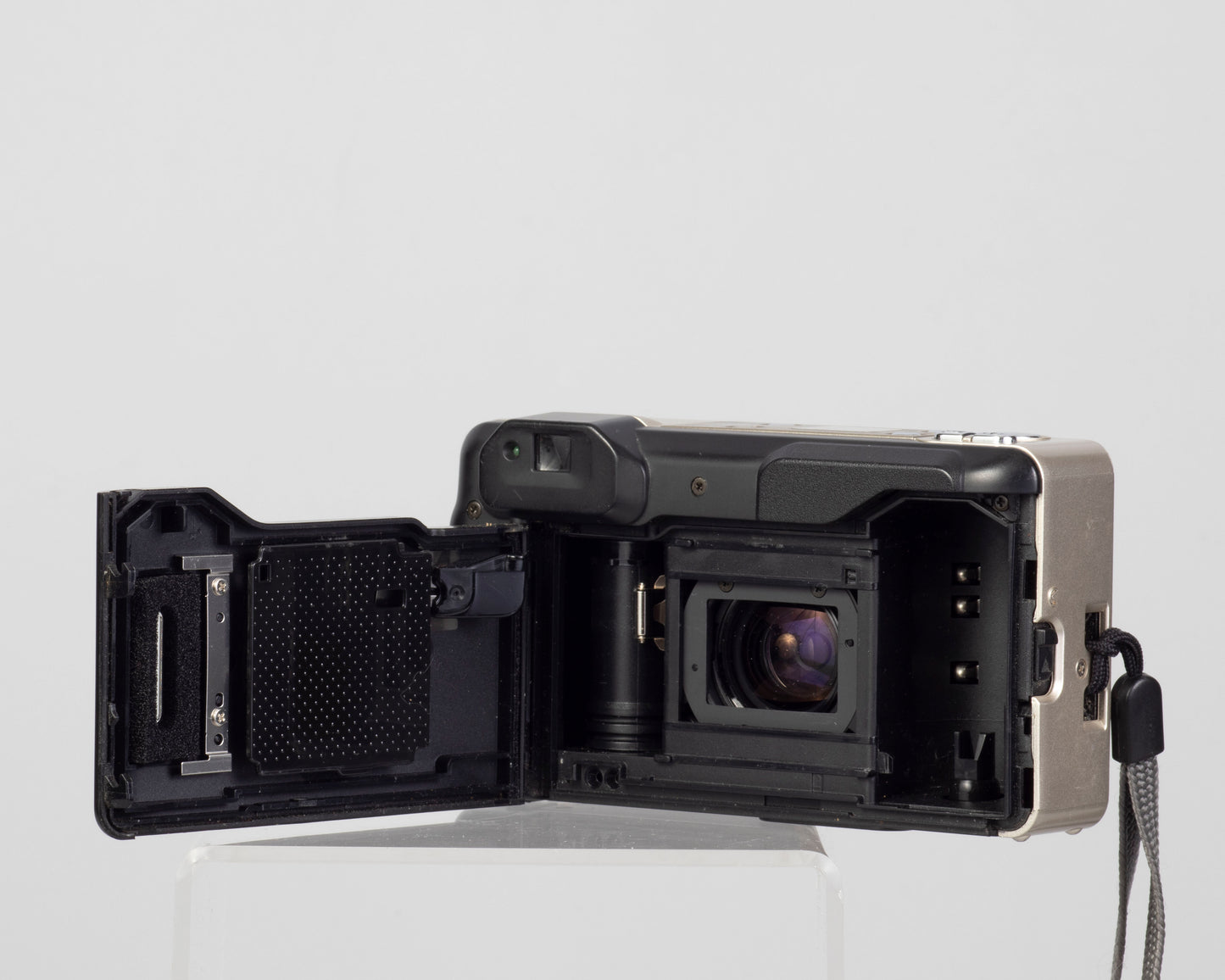 Nikon One Touch Zoom 90S 35mm camera with case (serial 6034585)