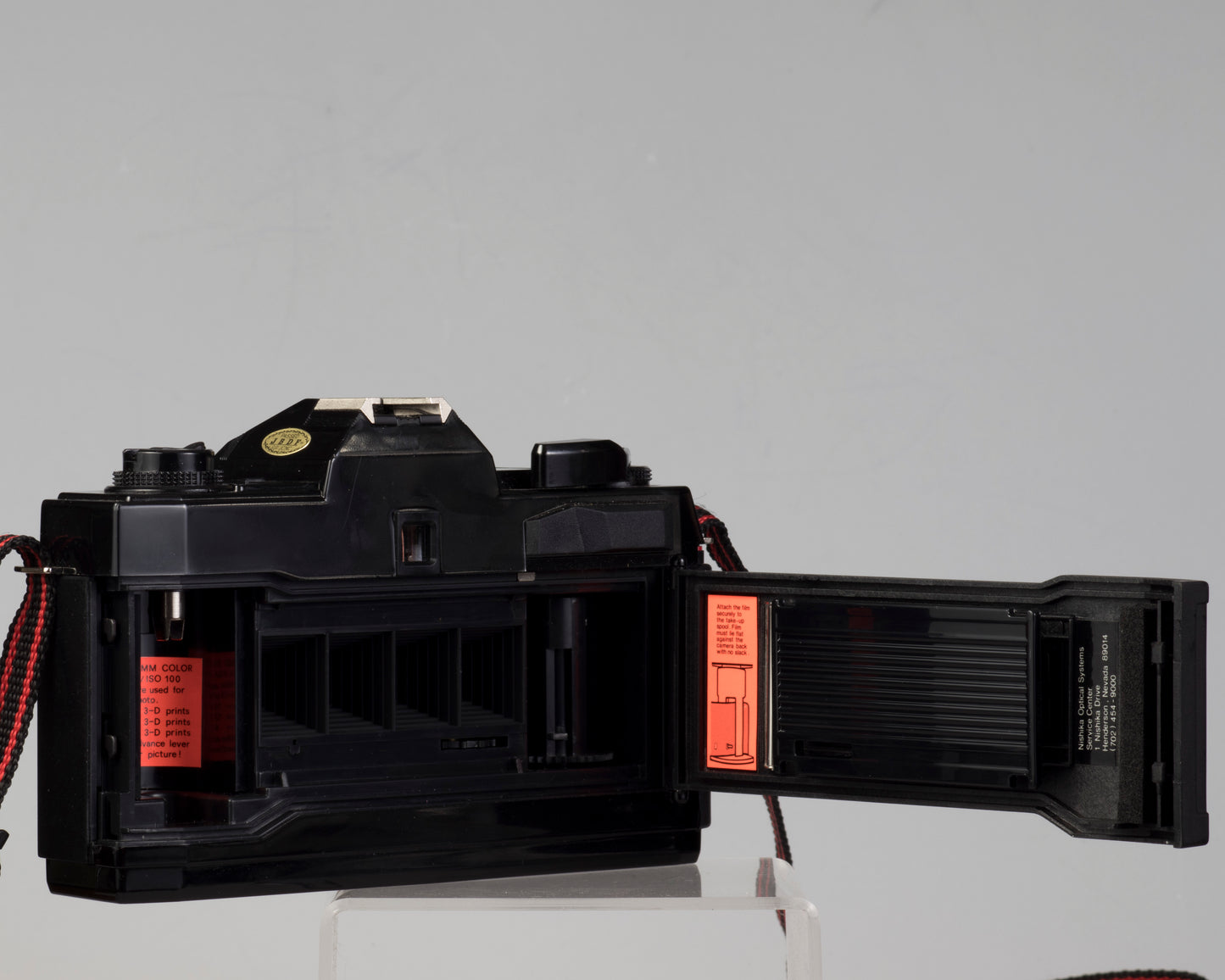 Nishika N8000 3D 35mm camera w/ Achiever 828TW twin flash