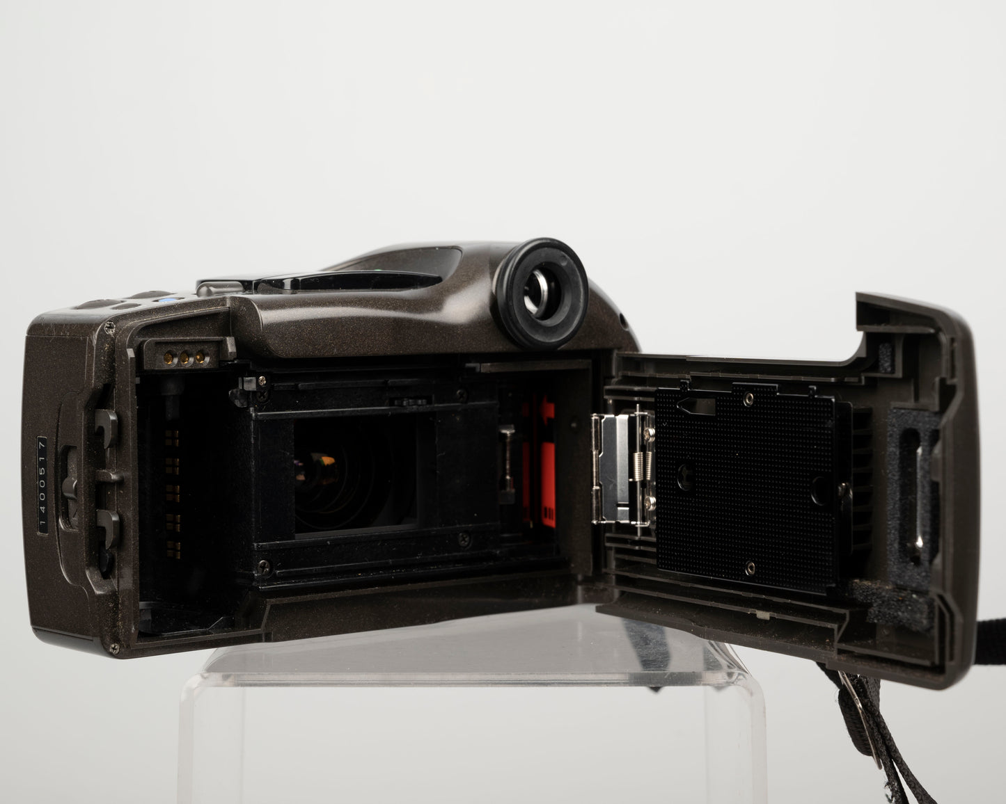 Olympus Infinity SuperZoom 330 35mm film camera