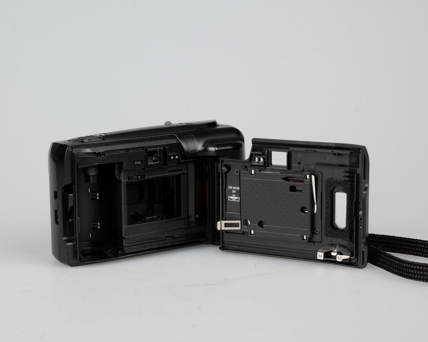 Olympus Trip AF 31 35mm camera w/ case (serial 1198562)