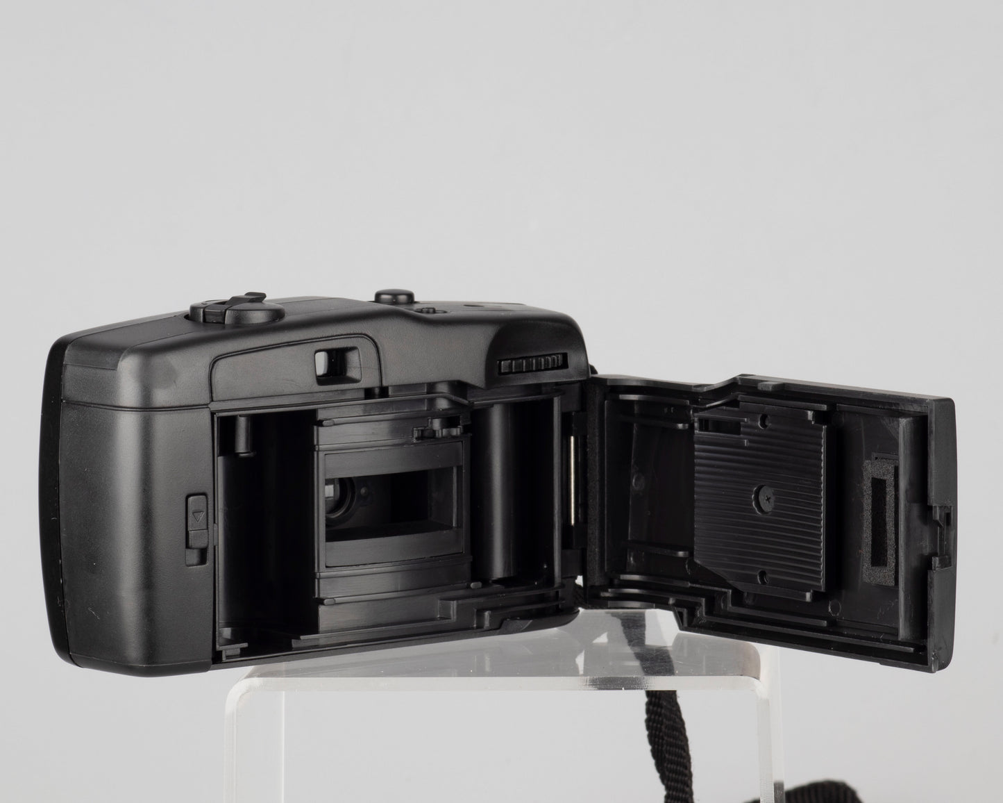 Panorama Wide Pic focus free 35mm camera w/ original case and manual (serial 709121)