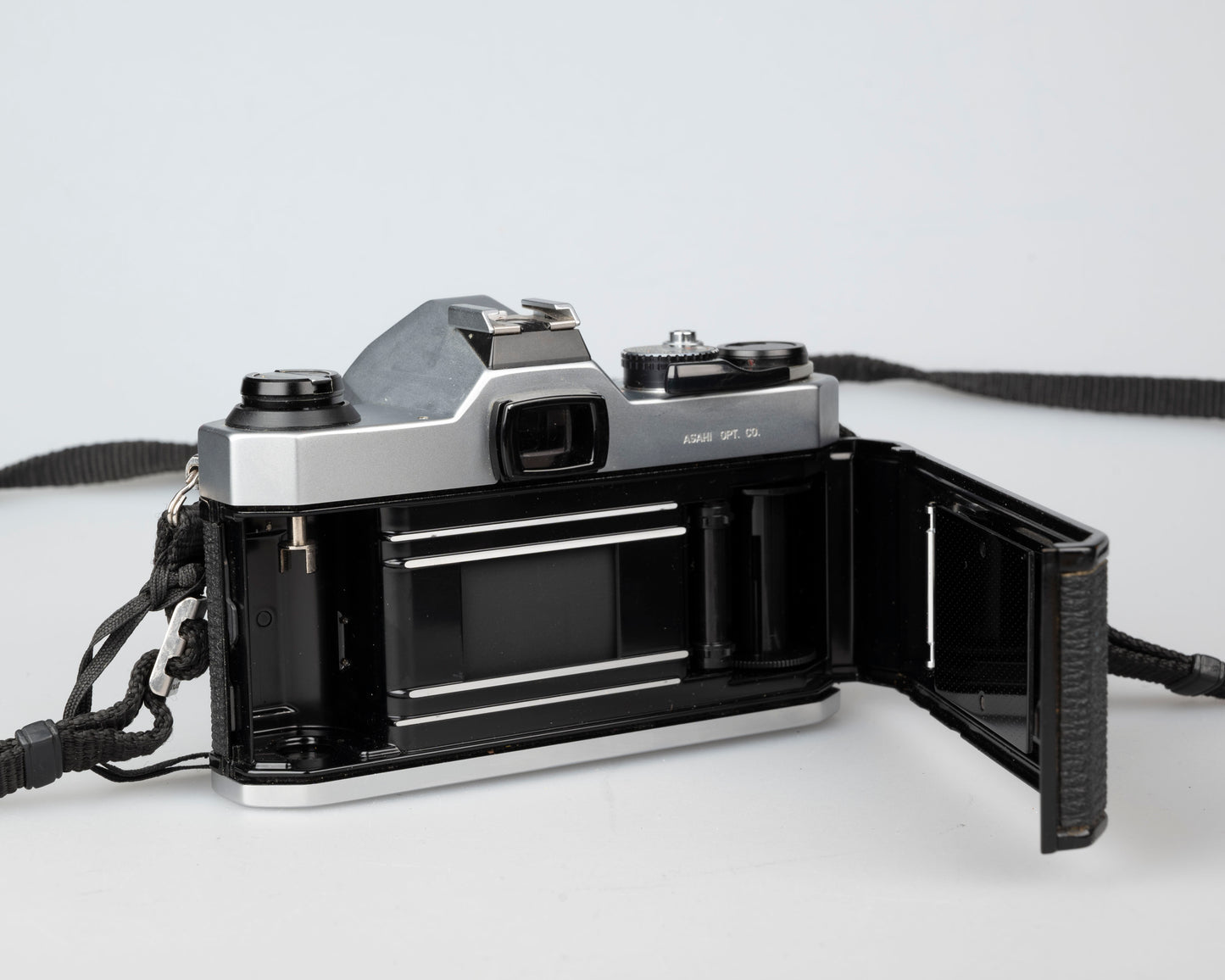 Pentax K1000 with SMC Pentax-M 50mm F1.4 lens w/ ever-ready case (serial 8023813)