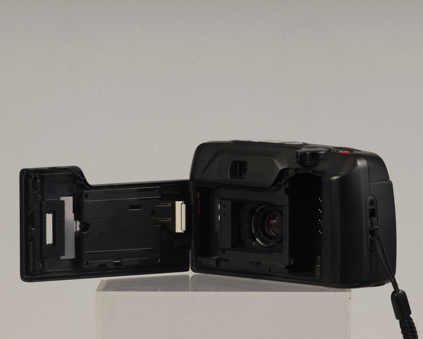 Appareil photo Pentax Espio 738G 35 mm avec étui d'origine (série 1710853)