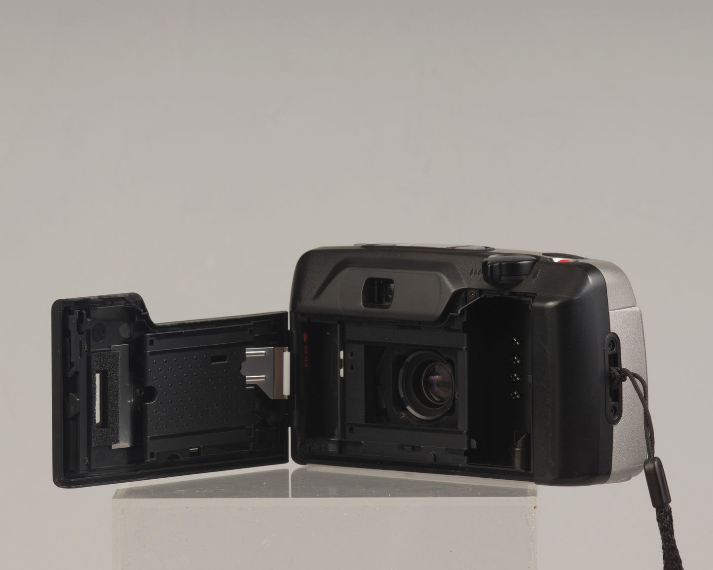 Pentax Espio 738G 35mm camera (serial 9132867)