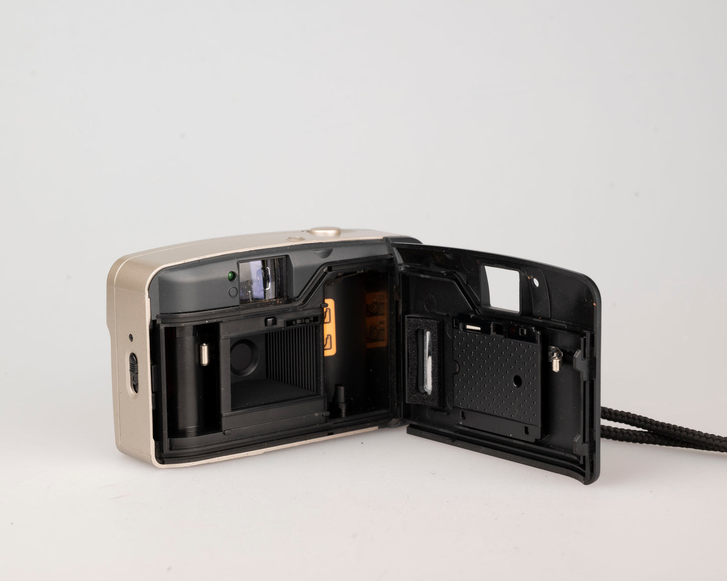 Pentax PC-550 35mm camera w/ case (serial 5799306)