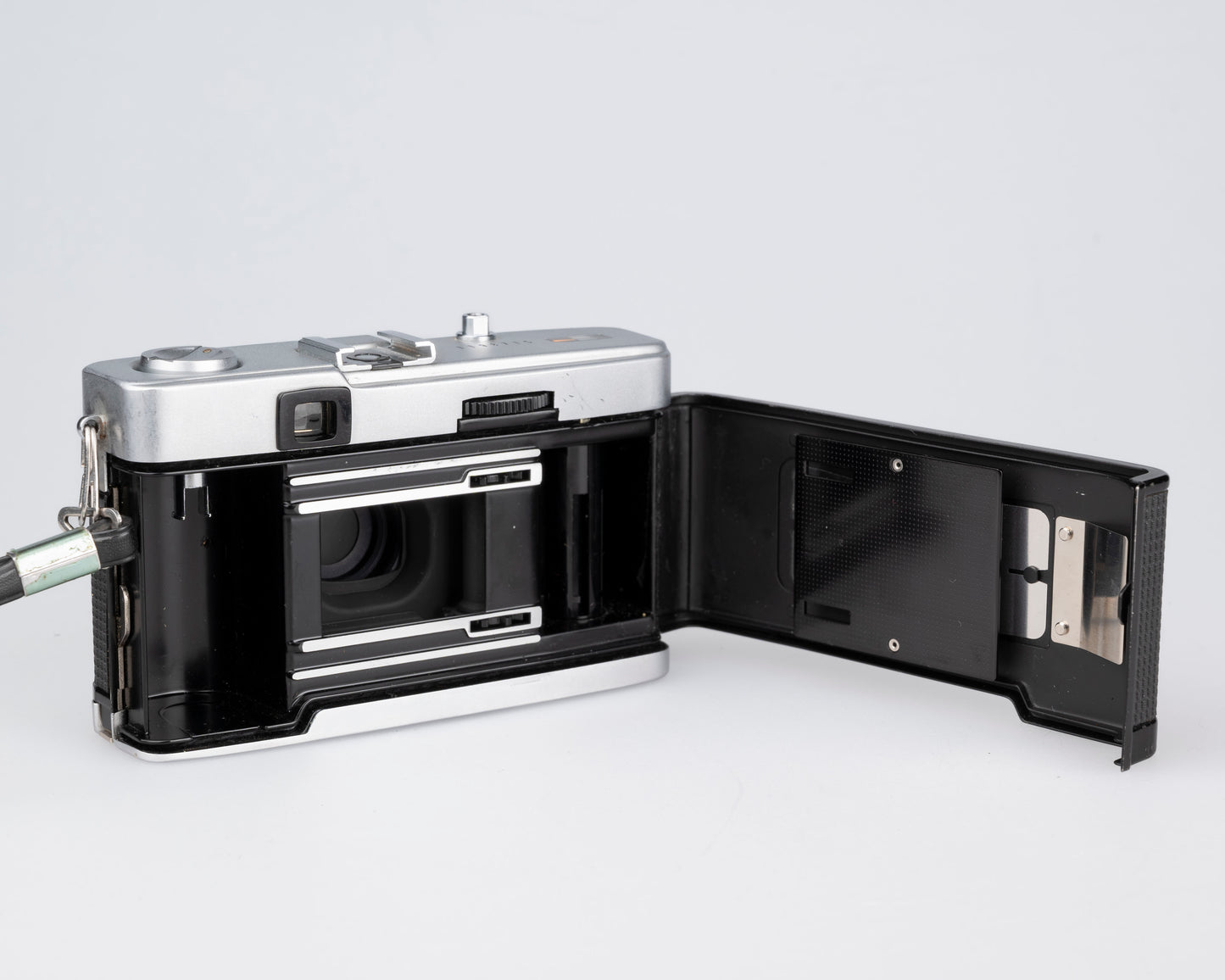 Appareil photo Olympus Trip 35 35 mm avec étui et manuel (série 1198715)