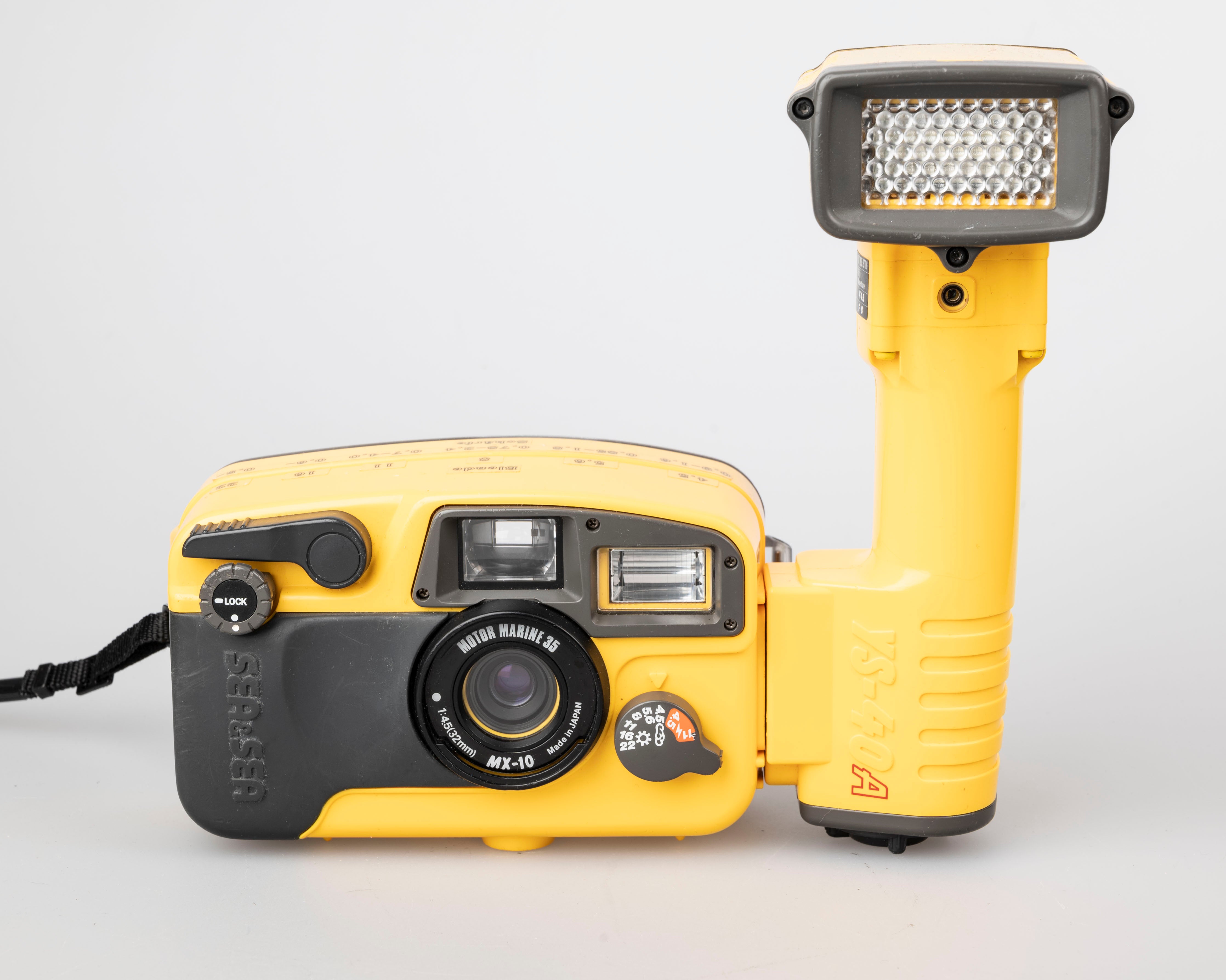 Sea Sea MX-10 Motor Marine 35mm camera w/ YS-40A strobe macro