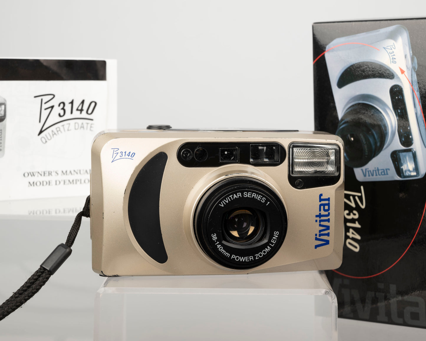 Vivitar PZ3140 35mm camera w/ original box and manual