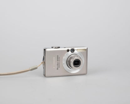 Canon Powershot SD600 Digital Elph 6MP CCD digicam w/ 2GB SD card + battery + charger