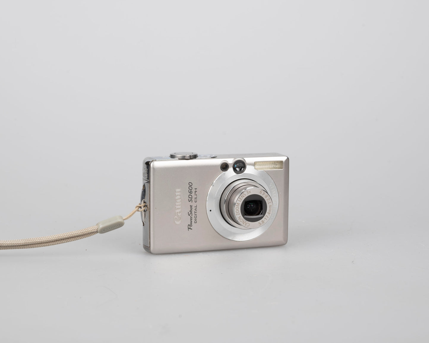 Appareil photo numérique Canon Powershot SD600 Digital Elph 6MP CCD avec carte SD 2 Go + batterie + chargeur
