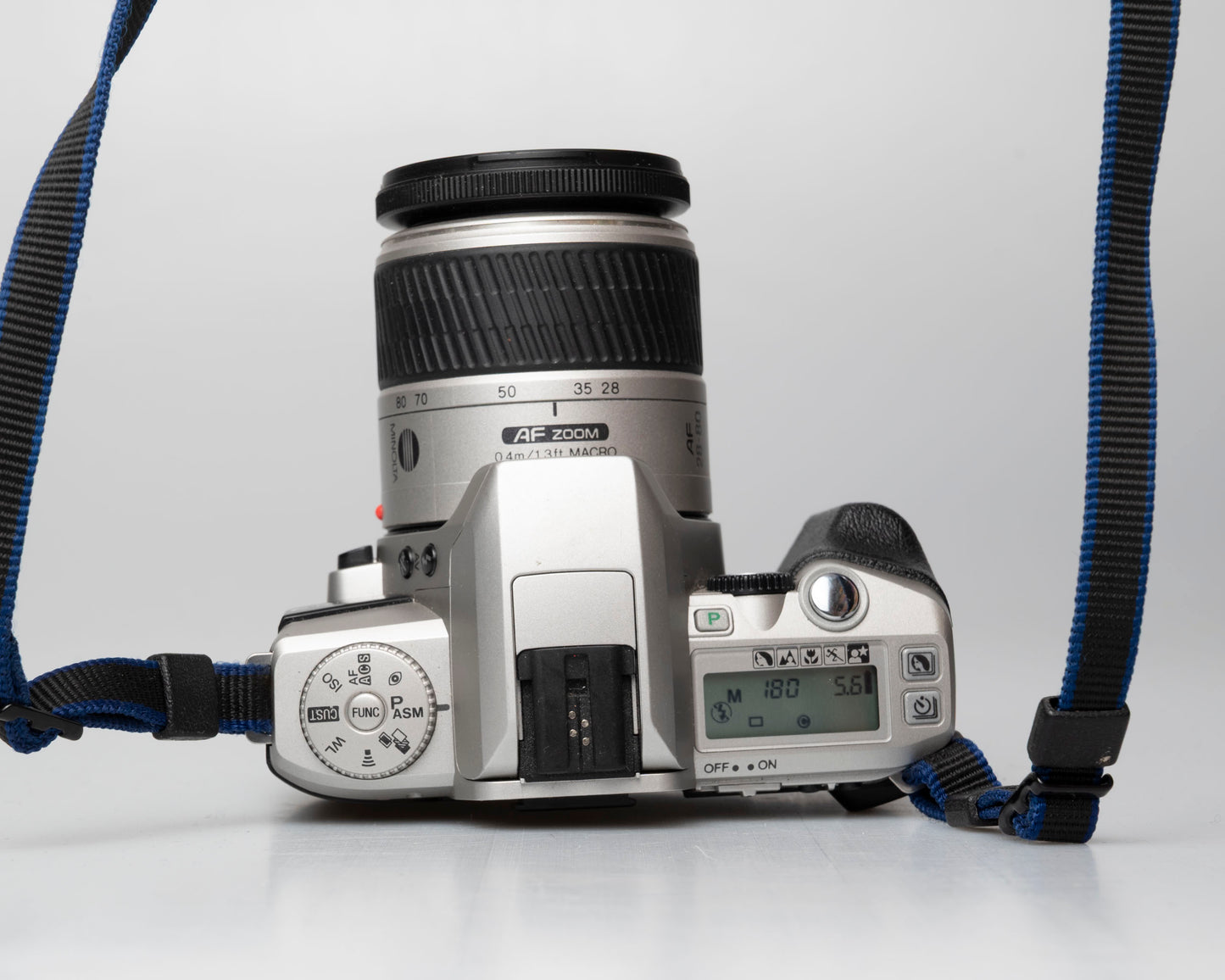 Minolta Maxxum 4 35mm film SLR w/ 28-80mm lens (serial 39314484)