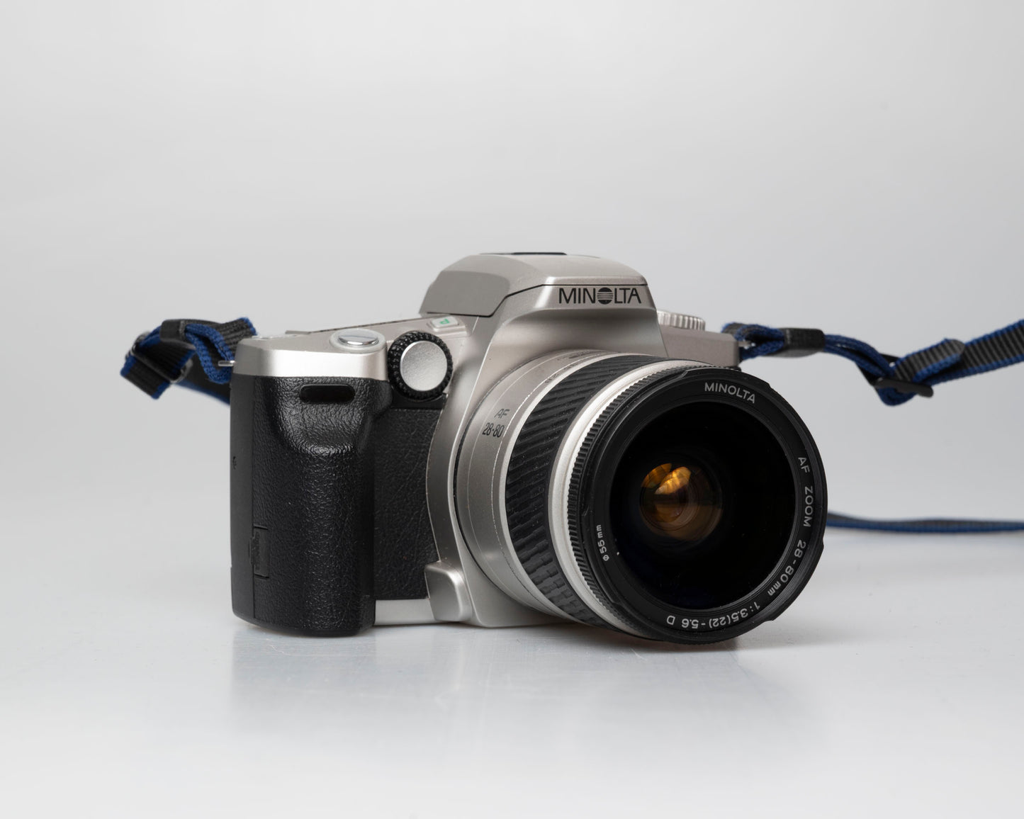 Minolta Maxxum 4 35mm film SLR w/ 28-80mm lens (serial 39314484)