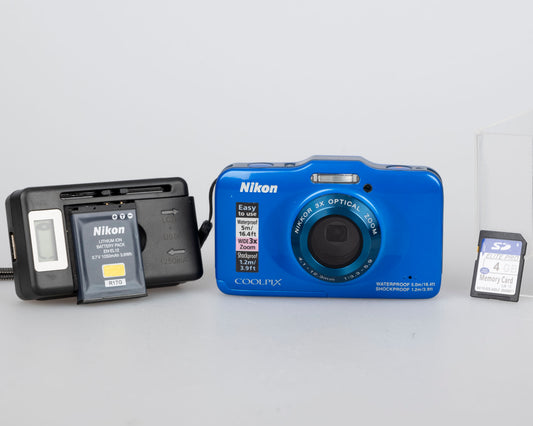 Appareil photo numérique Nikon Coolpix S31 10 MP avec carte SD 4 Go + batterie + chargeur