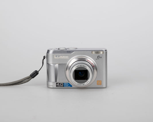 Panasonic Lumix DMC-LZ1 4 MP CCD sensor digicam (uses AA batteries + SD card memory)