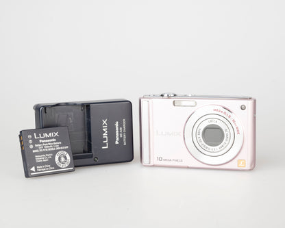 Panasonic Lumix FS20 digicam feat/ 10.1 MP CCD sensor + Leica DC lens;  w/ charger + battery + box + manual