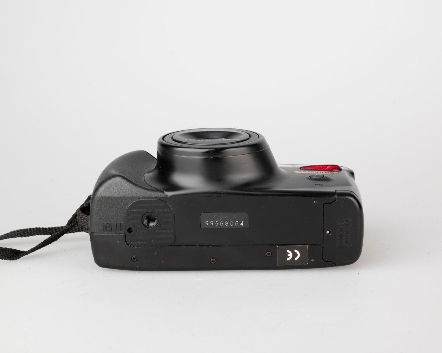 Samsung AF Zoom 1050 35mm camera w/ case (serial 99568064)