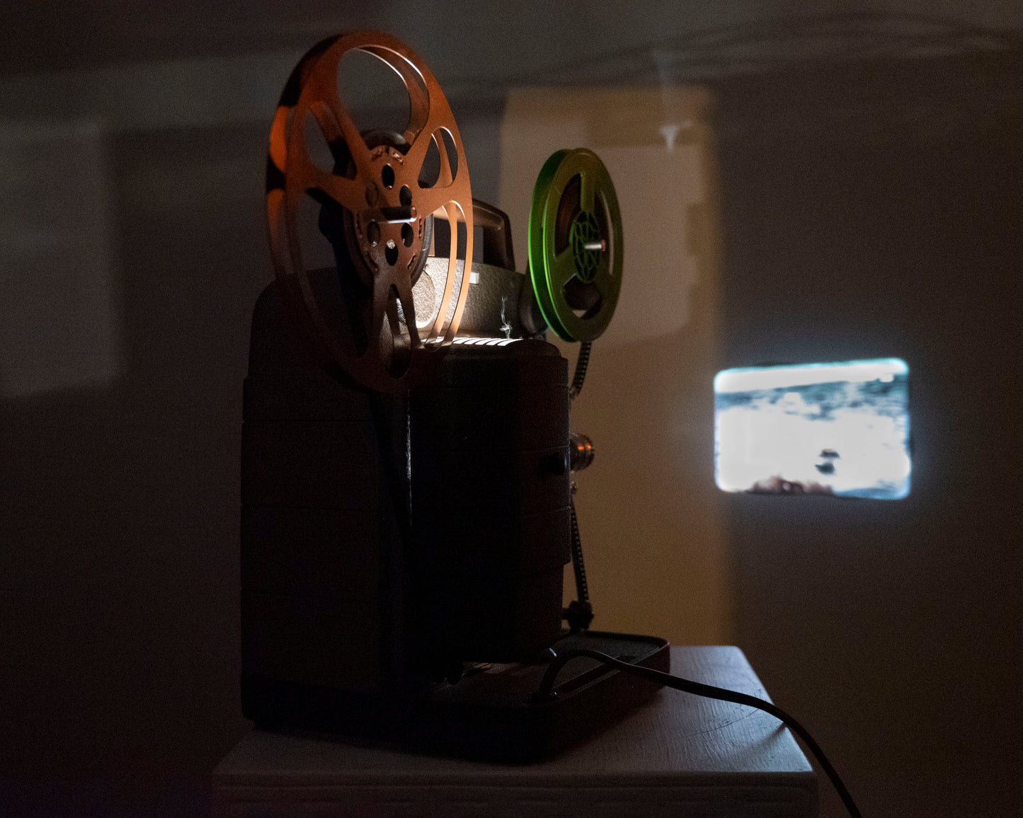 Projecteur de cinéma Bell et Howell 253 AX Regular 8 (série F77082)
