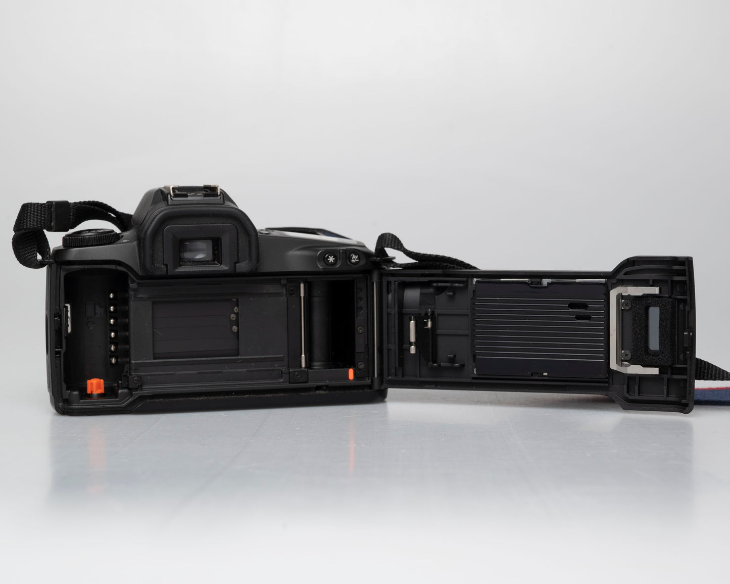 Canon EOS Rebel G 35mm film SLR w/ Canon EF 28-80 lens (serial 4527686)