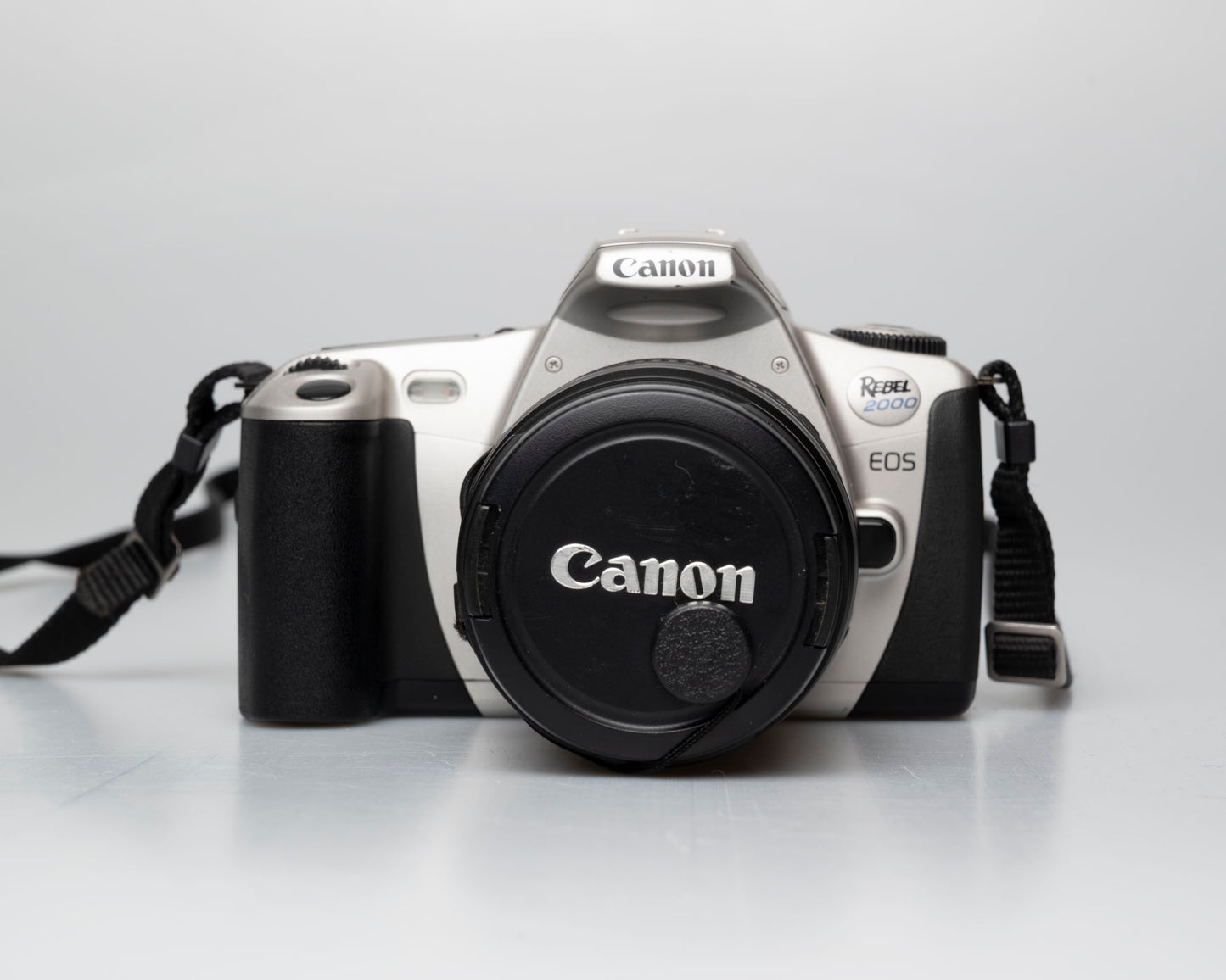 Canon EOS Rebel 2000 35mm film SLR w/ Canon EF 35-80 lens + ever-ready case