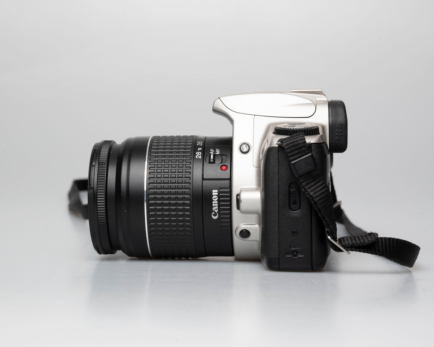 Canon EOS Rebel 2000 35mm film SLR w/ Canon EF 35-80 lens + ever-ready case