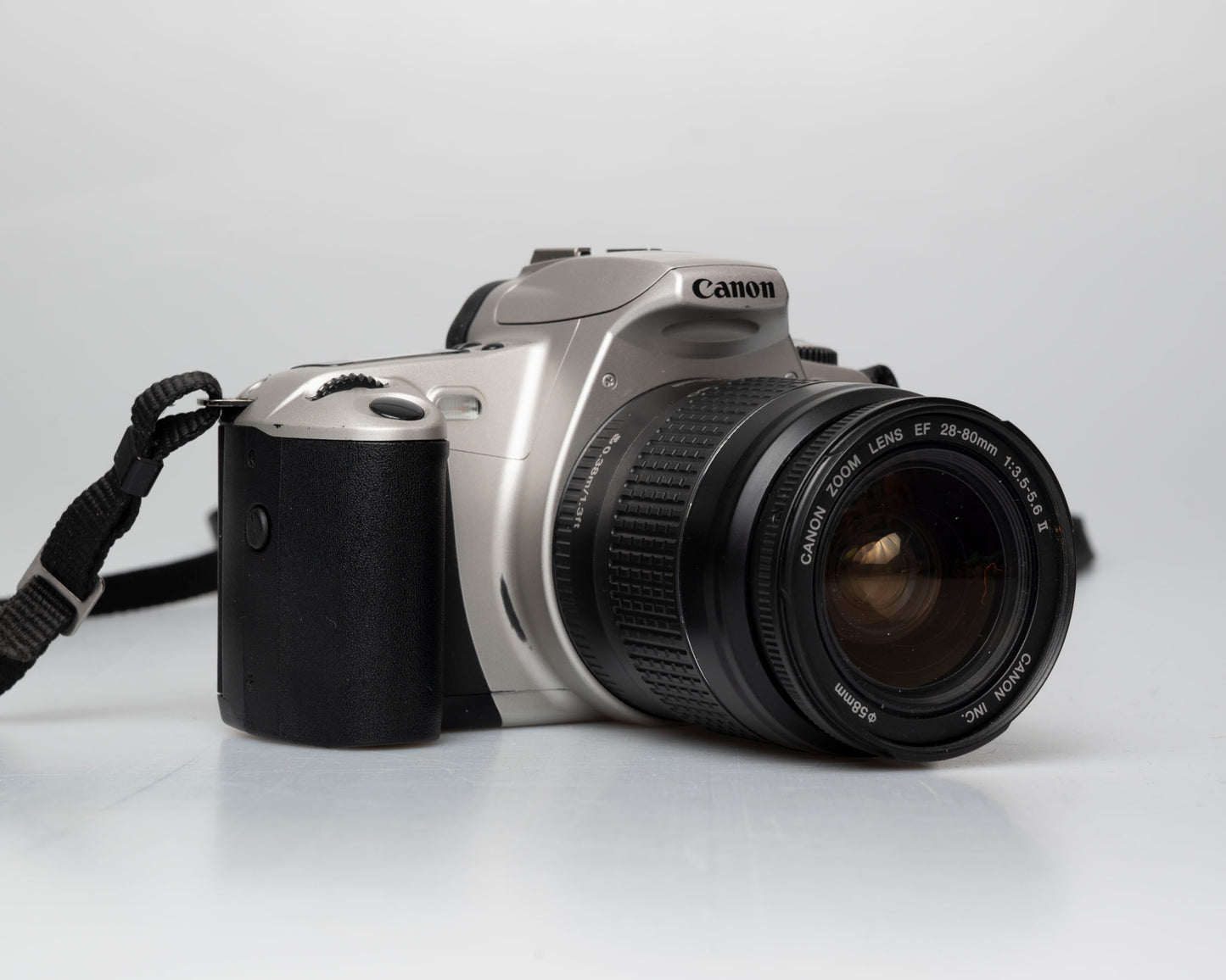 Canon EOS Rebel 2000 35mm film SLR w/ Canon EF 35-80 lens + ever-ready case