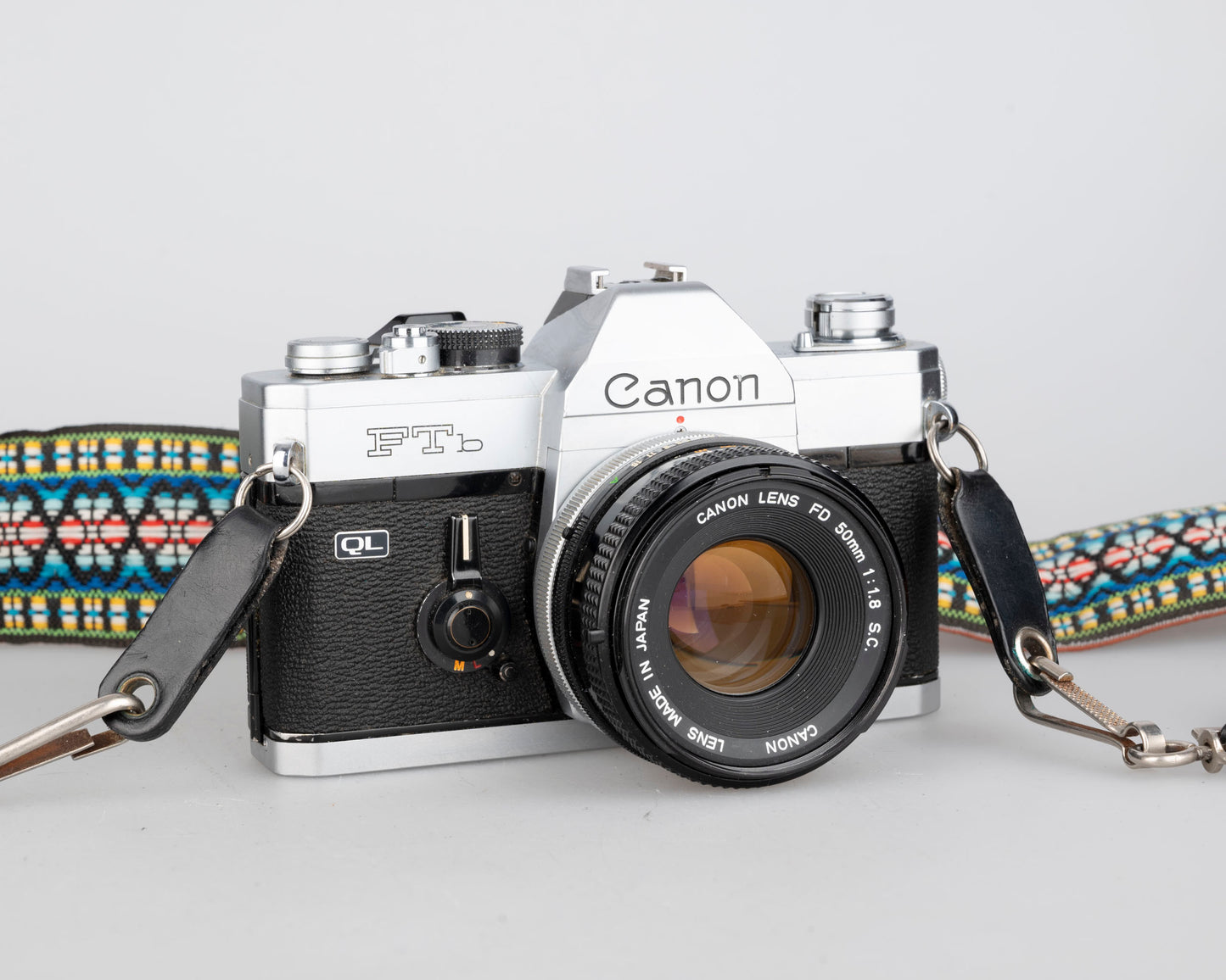 Canon FTb 35mm film SLR w/ Canon FD 50mm f1.8 lens (serial 451988)