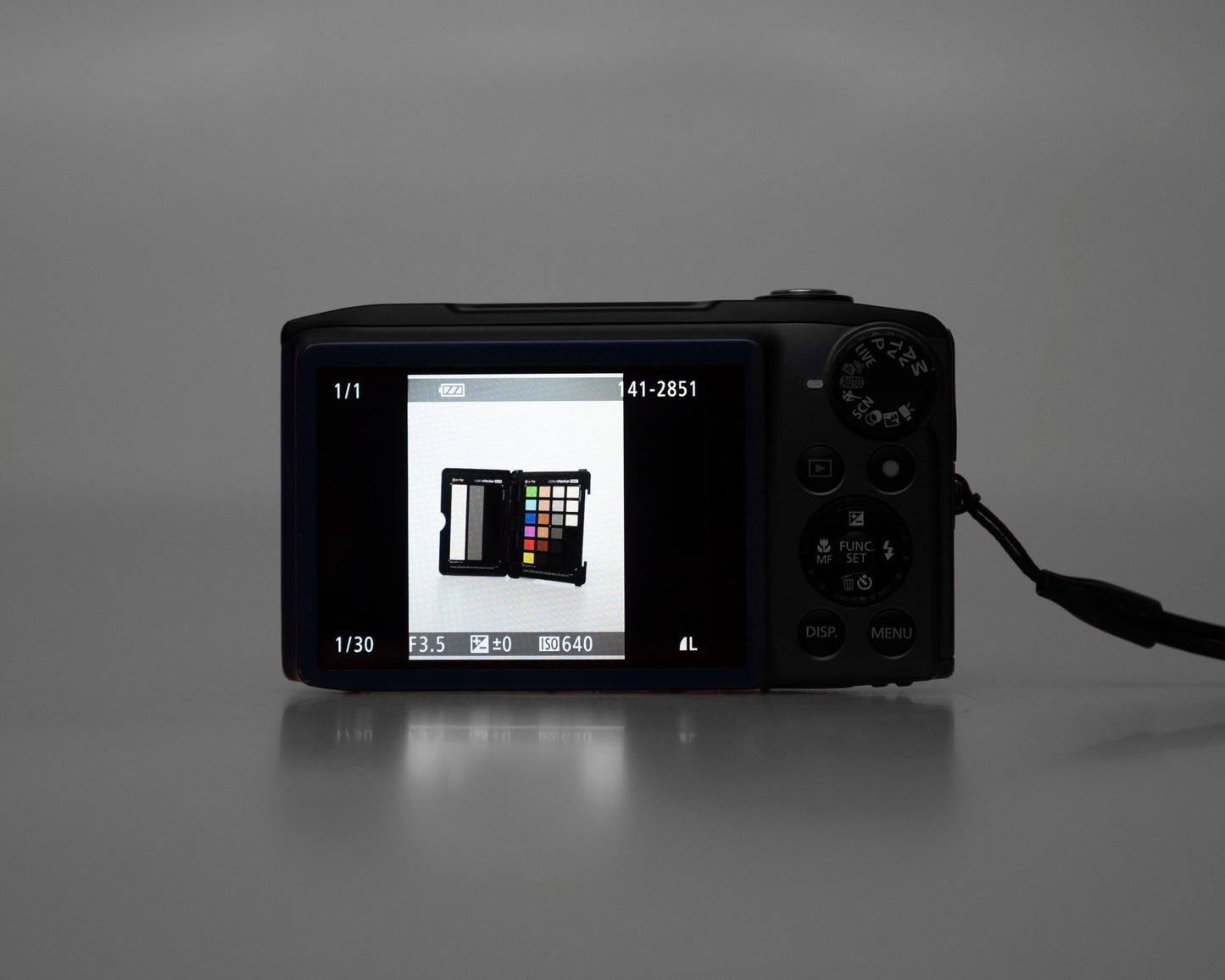 Canon Powershot SX270 HS digicam w/ 8GB SD card + battery + charger + case (serial 712164001703)