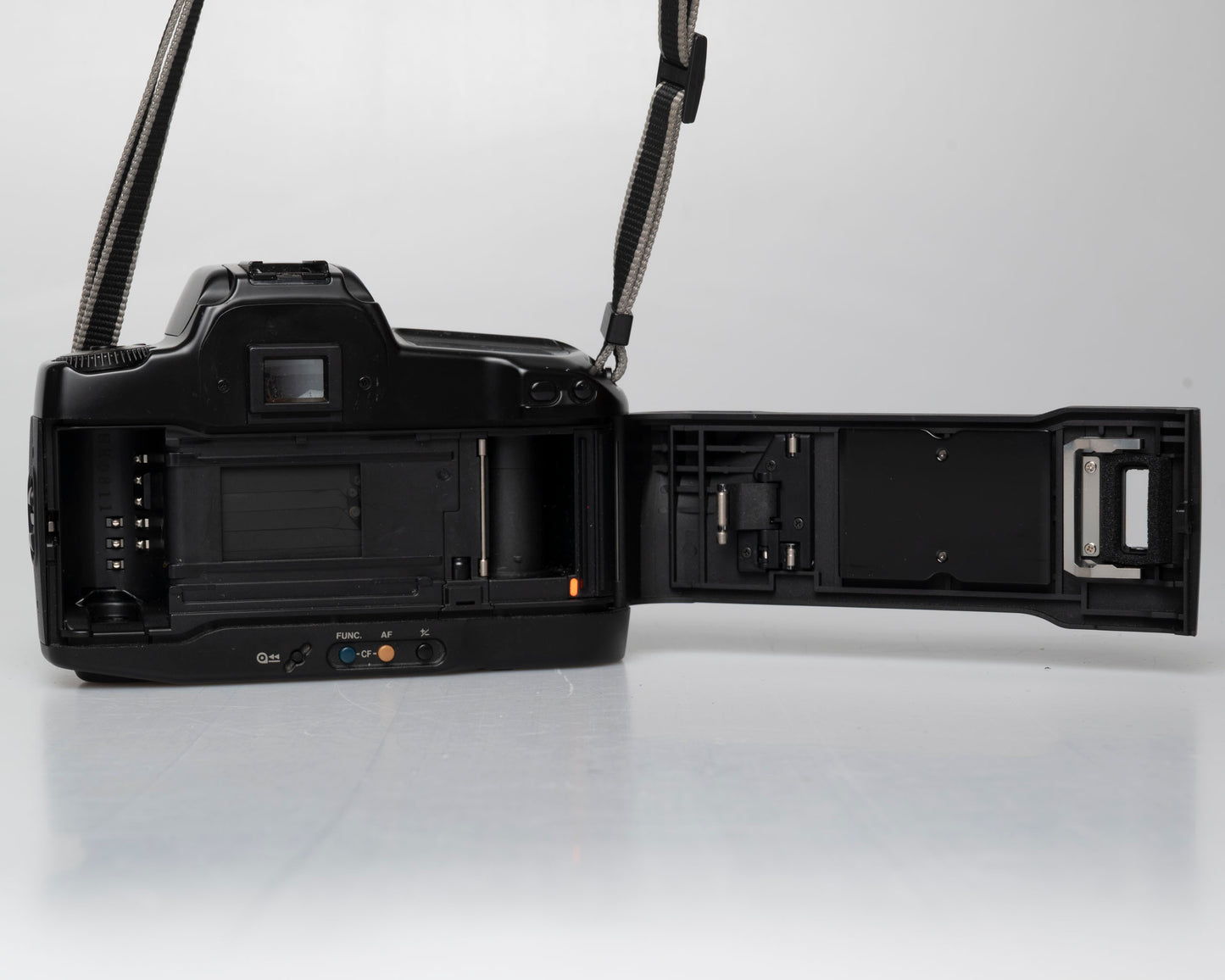 Canon EOS 10S 35mm SLR w/EF 28-80mm lens (serial 1158005)