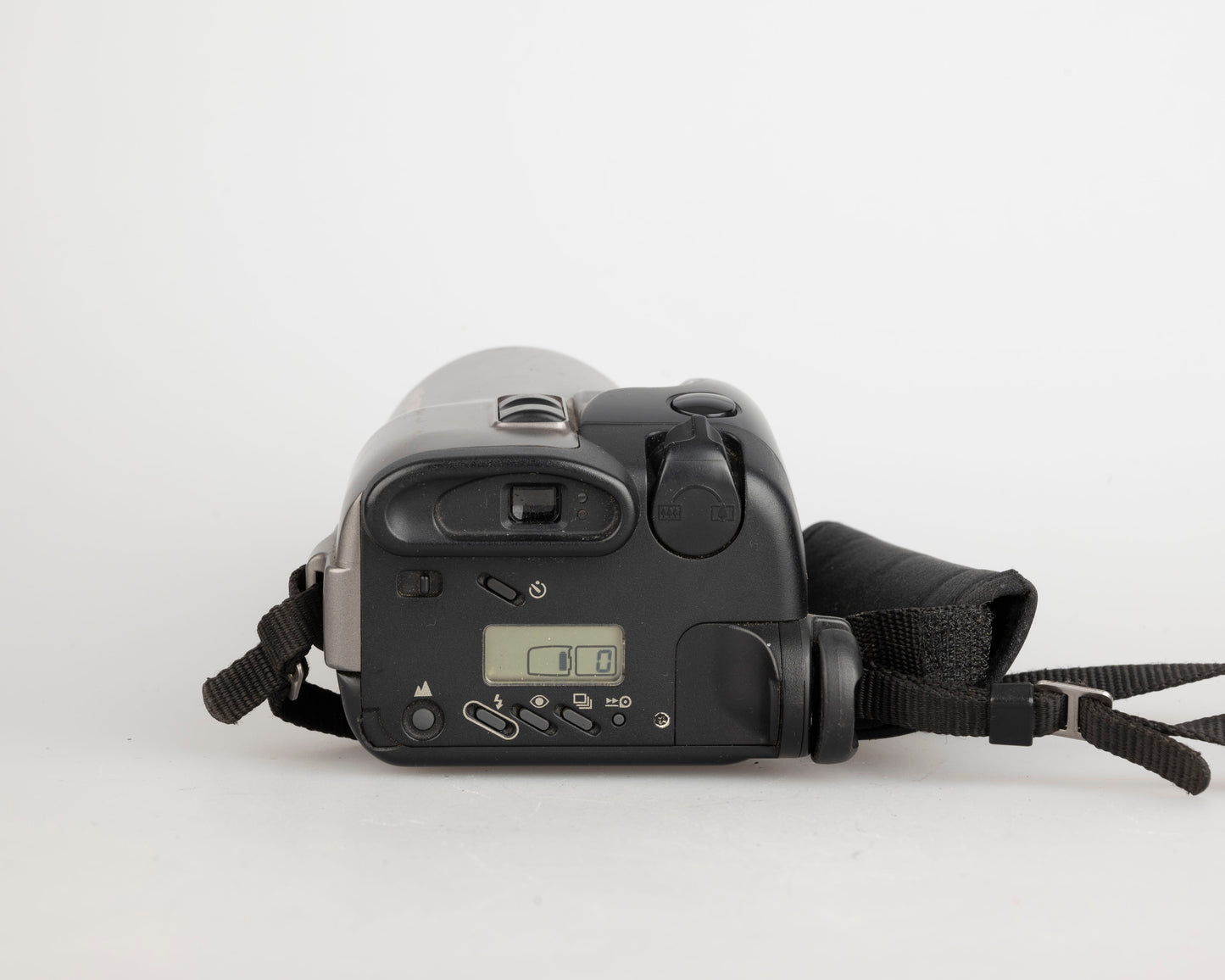 Canon Photura advanced 35mm film camera w/ case (serial 2209510)
