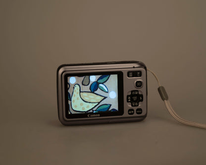 Canon Powershot A490 digicam 10 MP CCD sensor w/ original box + manuals + 2GB SD card (uses AA batteries)