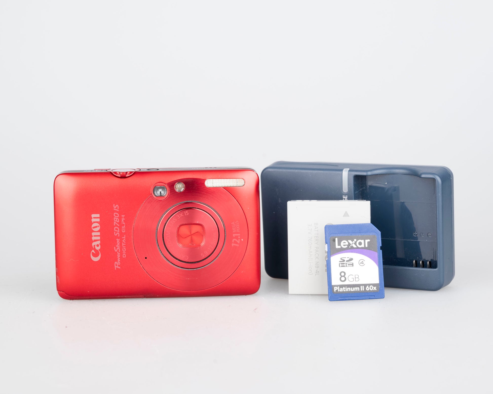 Canon Powershot SD780 IS Digital Elph CCD digicam w/ 8GB SD