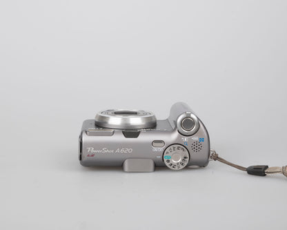Appareil photo numérique Canon Powershot A620 avec capteur CCD 7,1 MP ; comprend une carte SD de 32 Mo (utilise des piles AA)