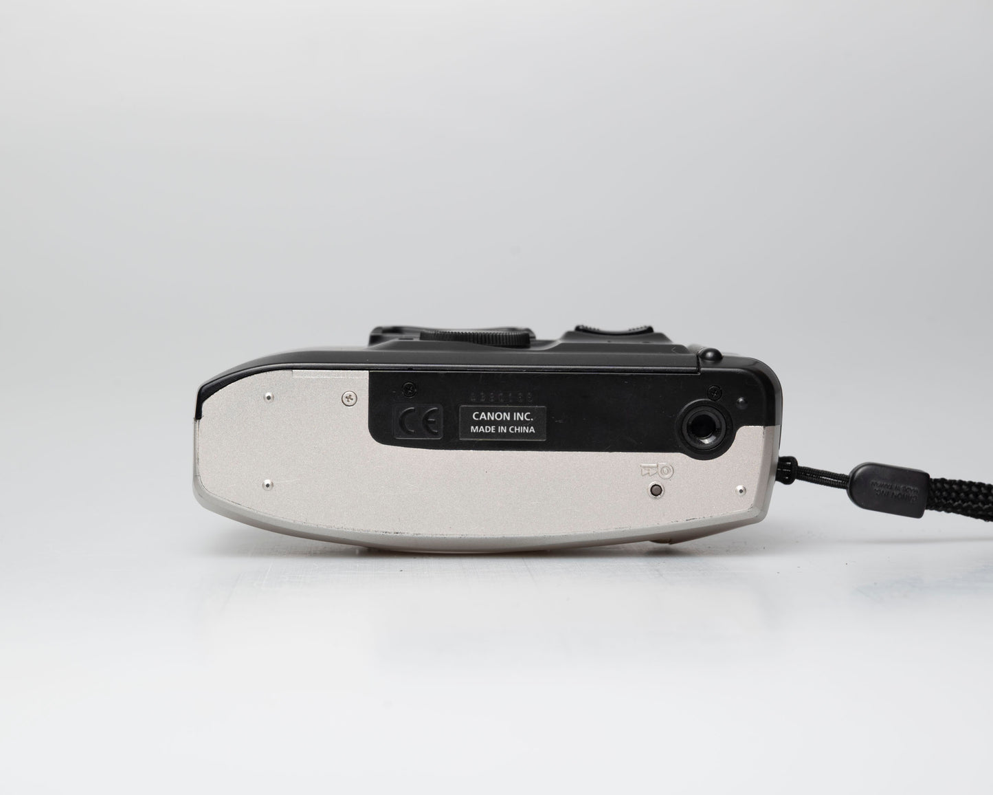 Canon Sure Shot 76 Zoom 35mm film camera w/ case (serial 4380166)