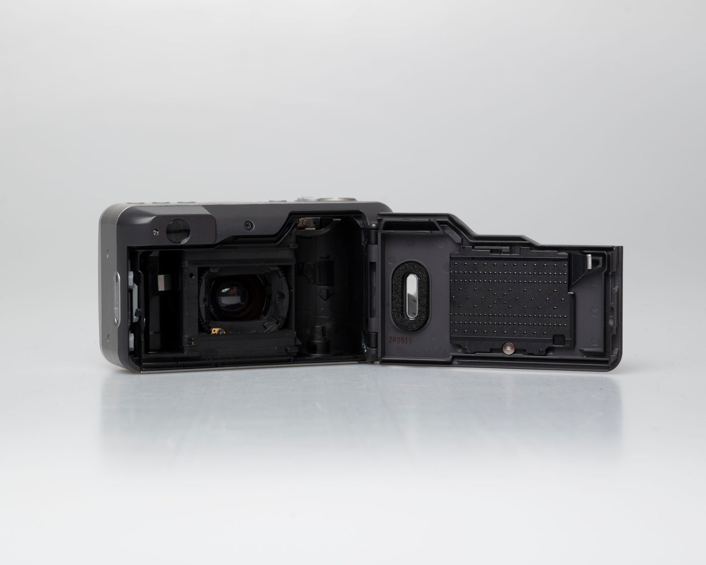 Canon Sure Shot 80u 35mm camera (serial 7746776)