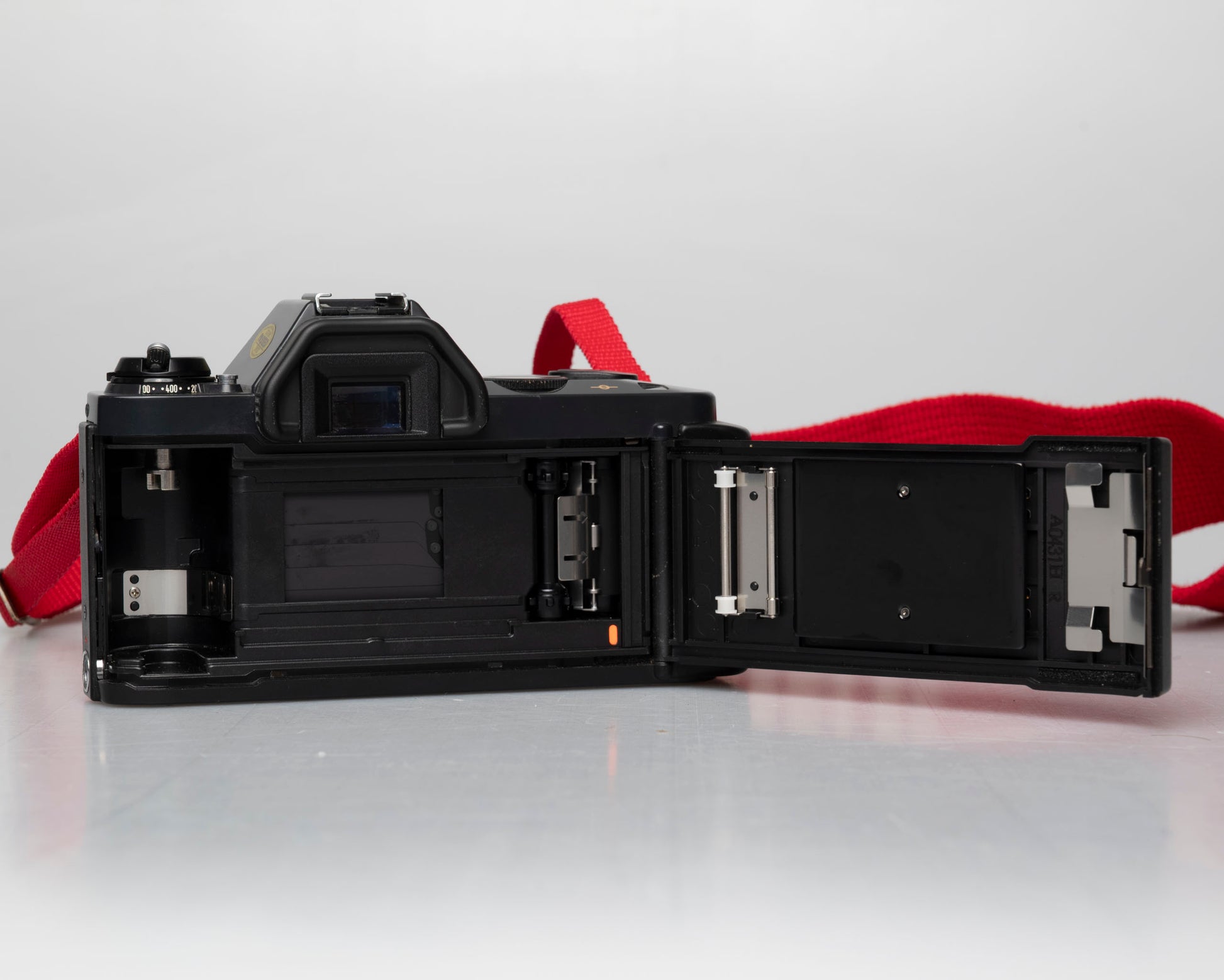 Canon T50 back with film door open