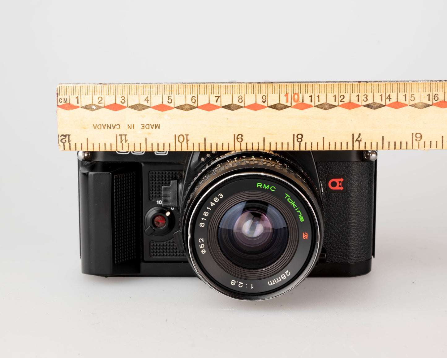 Chinon CG-5 35mm film SLR camera w/ Tokina 28mm lens (serial 324283)