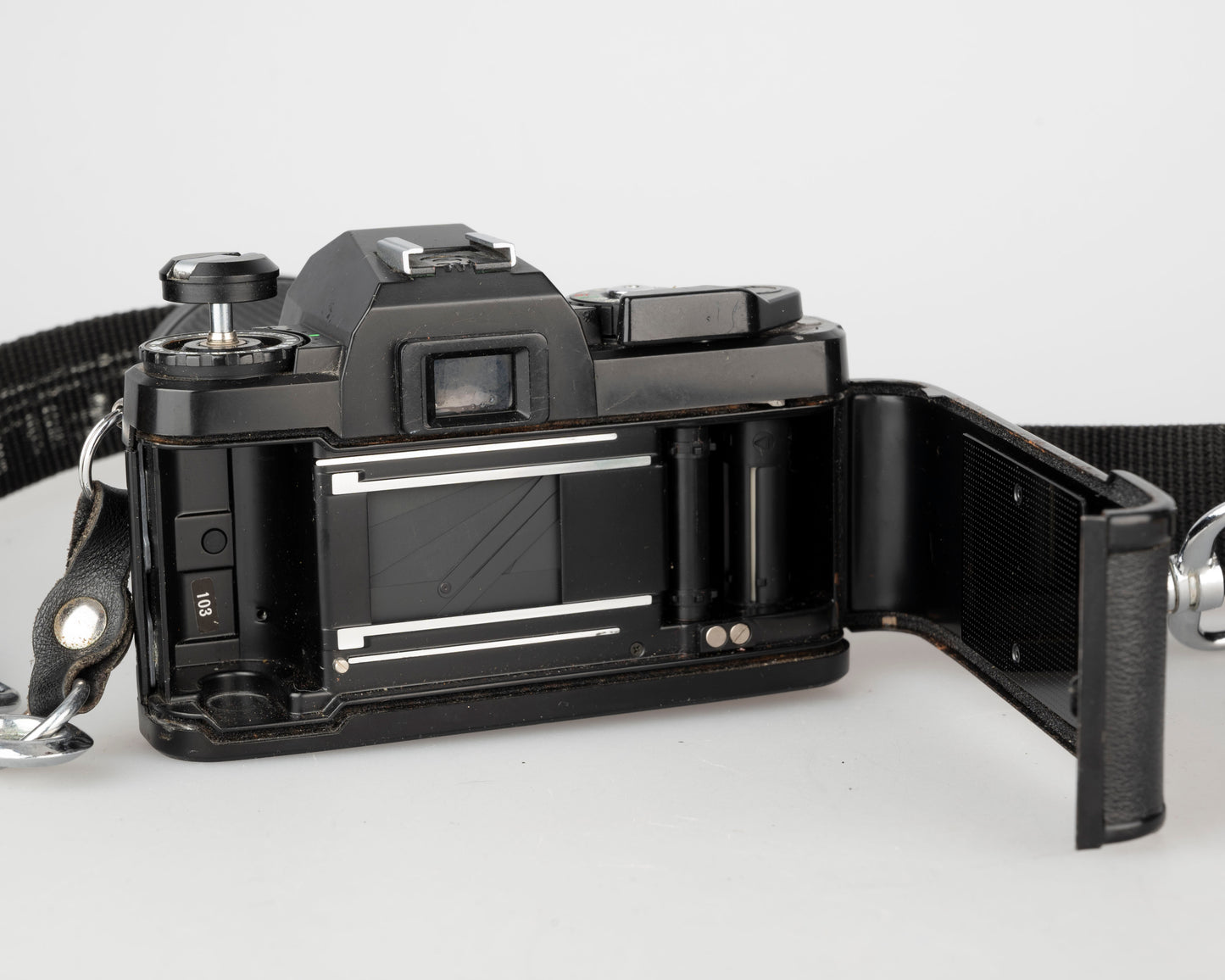 Chinon CG-5 35mm film SLR camera w/ 28-85mm zoom (uses K-mount lenses)
